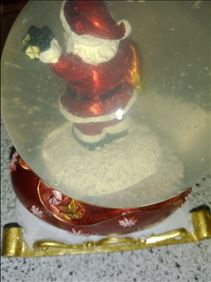 Abbildung: Schneekugel Weihnachtsmann Motiv 