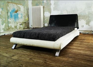 Abbildung: elegantes Sofa Kanapee ital Design - zur Restaurierung