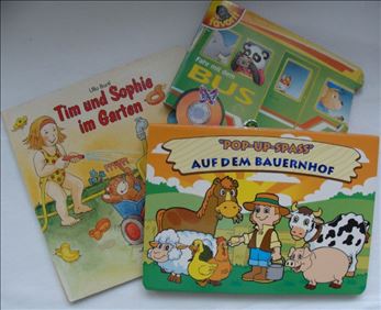 Abbildung: drei Kinderbücher Hartpappe