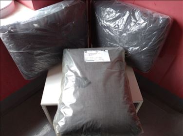 Abbildung: 3 große Sofa-Rückenkissen - GRAU - 