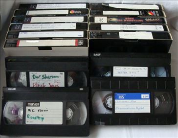 Abbildung: Videokassetten VHS zu verschenken