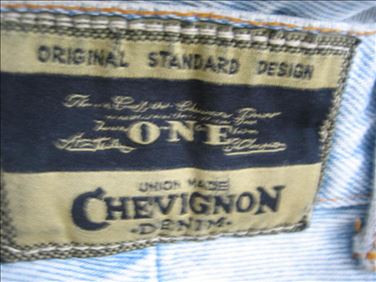 Abbildung: Orignal Chevignon Jeans Gr. 34, Used