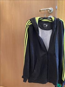 Abbildung: Adidas Gr l