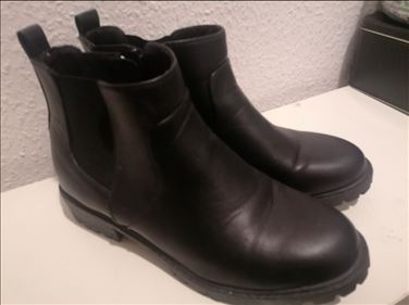 Abbildung: Stiefeletten schwarz gr. 38  seh guten Zustand 